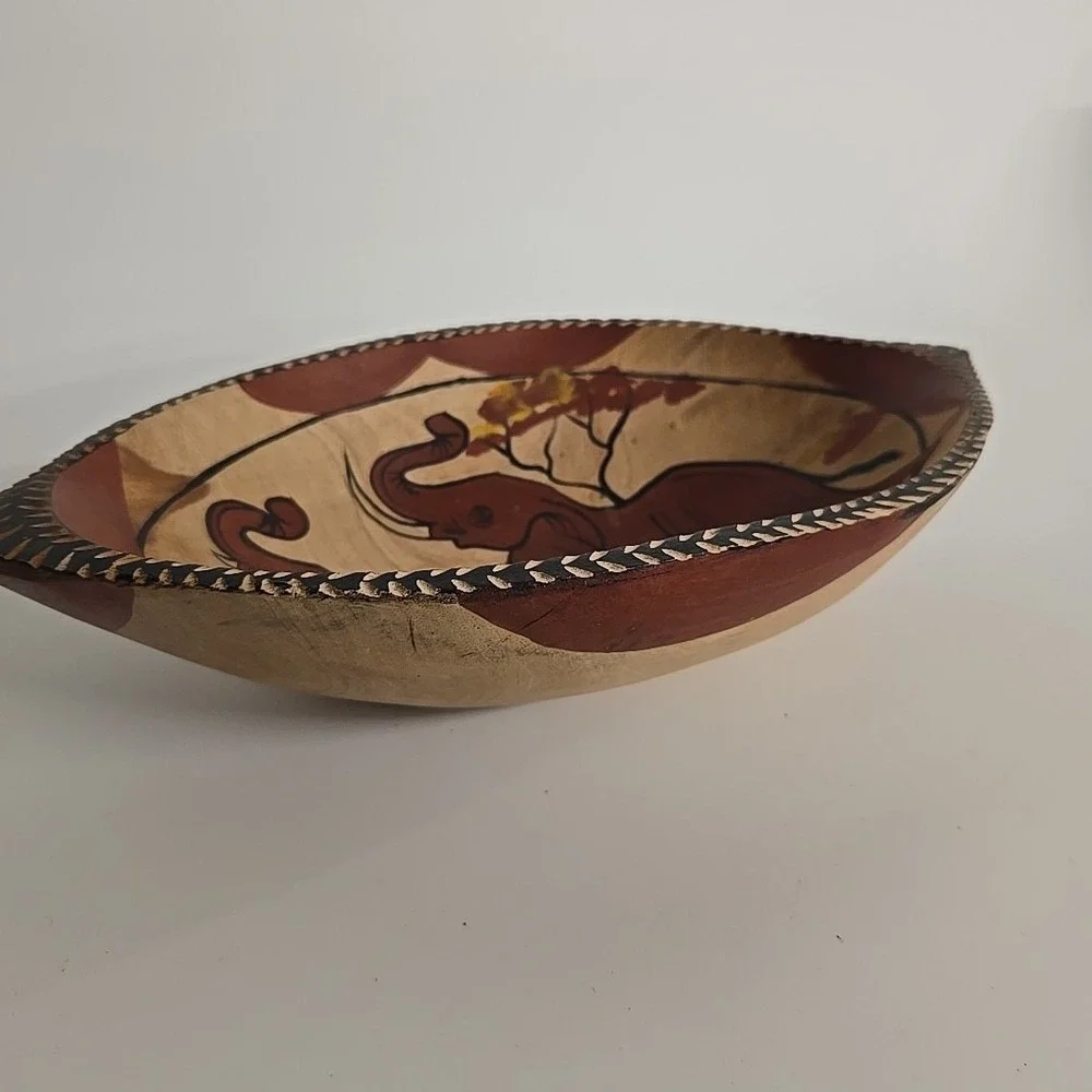 Handcrafted Decorative Carved Wood Oval Elephant Bowl 14x9x3 African Kenya Art